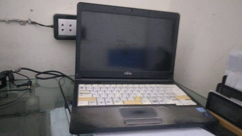 fujitsu lifebook 5762/F 0