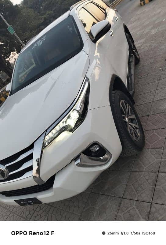 Toyota Fortuner V 2018 1