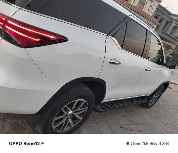 Toyota Fortuner V 2018 7