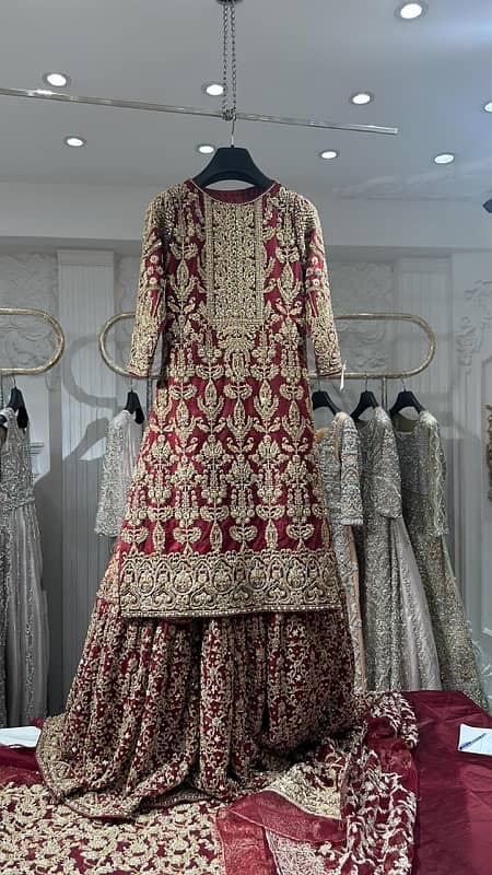 Selling my bridal farshi lehnga 3