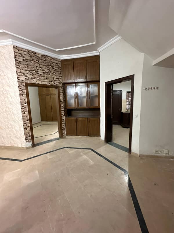 Full house available for rent in khayban e tanveer 0