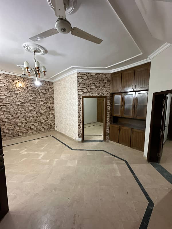 Full house available for rent in khayban e tanveer 1