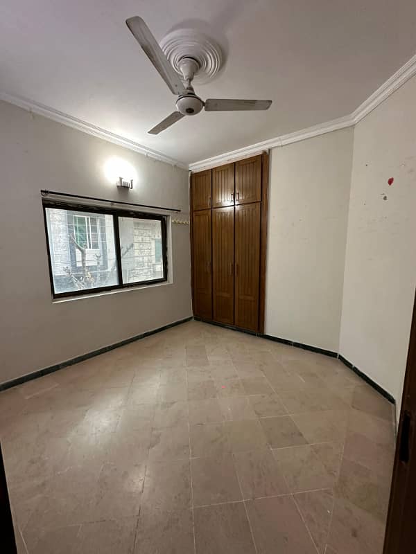 Full house available for rent in khayban e tanveer 4