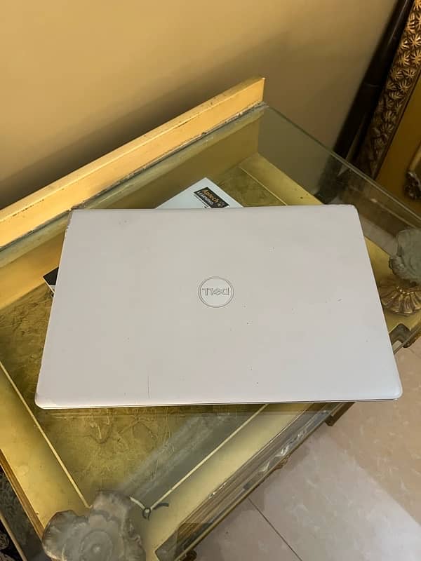 Dell Inspiron 15 3000 2