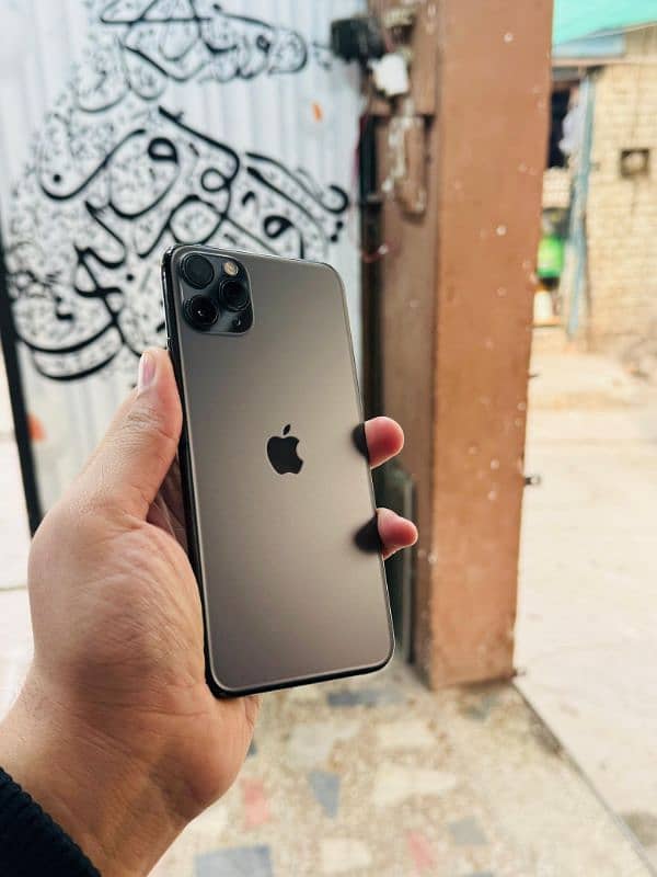 iphone 11 Pro Max Approved With Box Waterpack 3