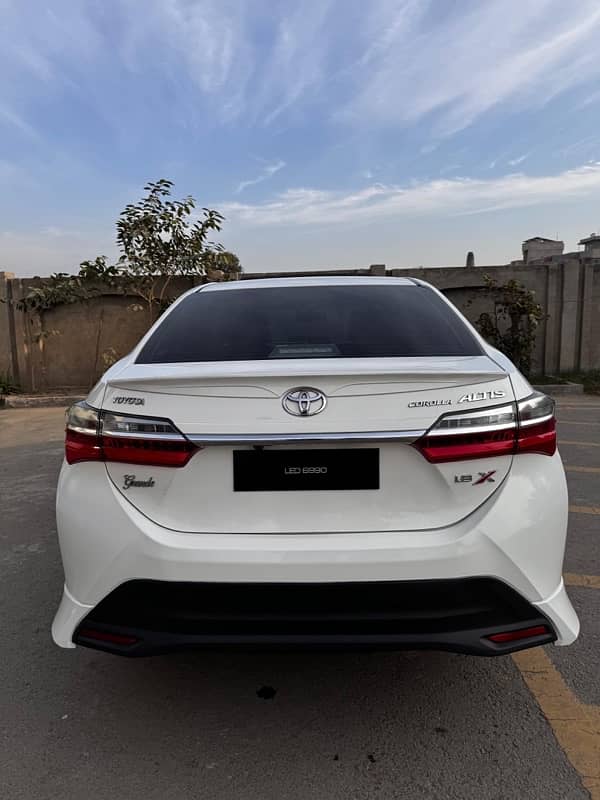 Toyota Altis Grande 2018 0