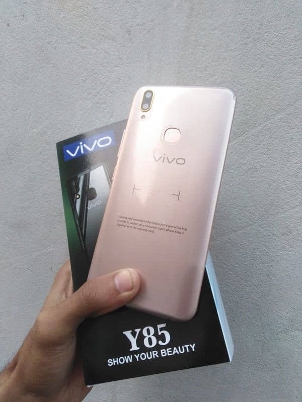 vivo y85 0328/0200/456 cll or whatsapp 8