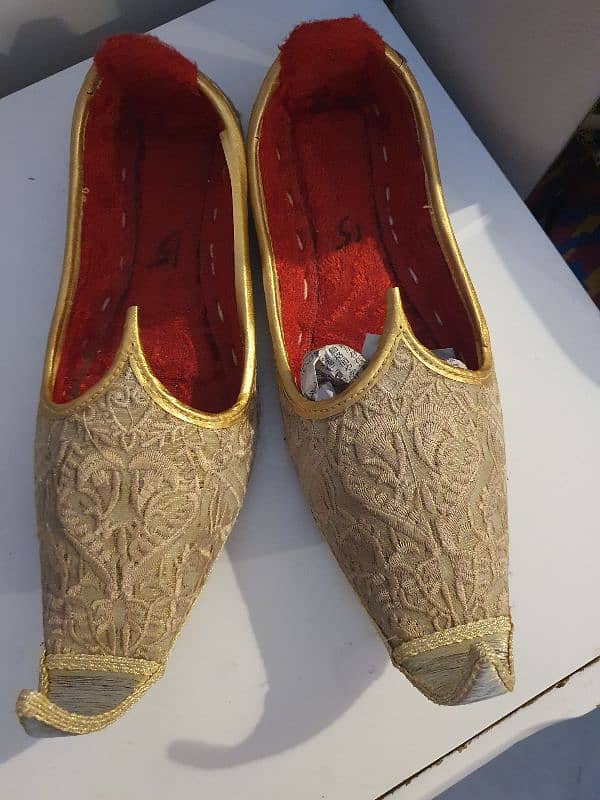 dulha Sherwani plus shoes and khussa 3