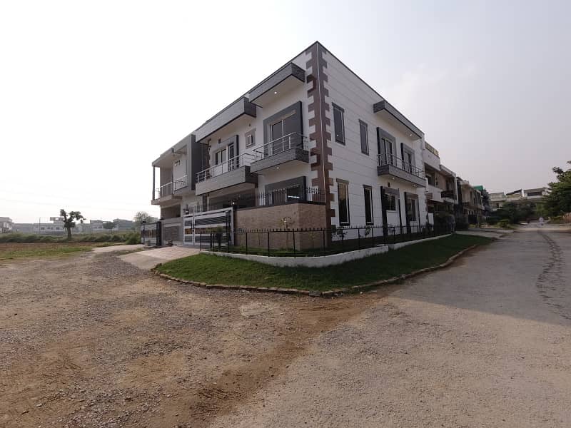 7 Marla Corner House Available For sell in G-15 12