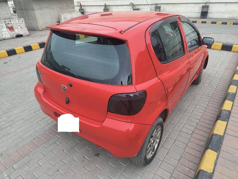 Toyota Vitz Import 2013 - 2014 1