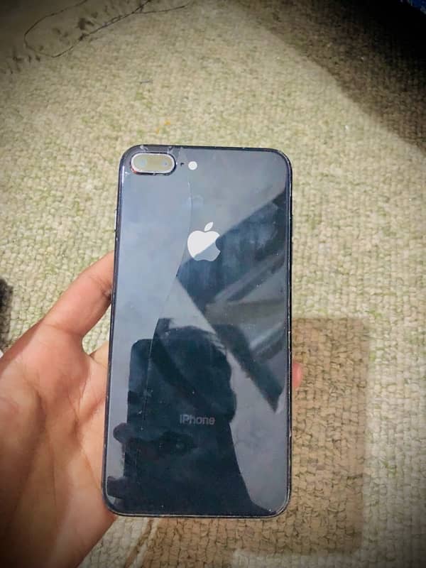 iphone 8+ 1