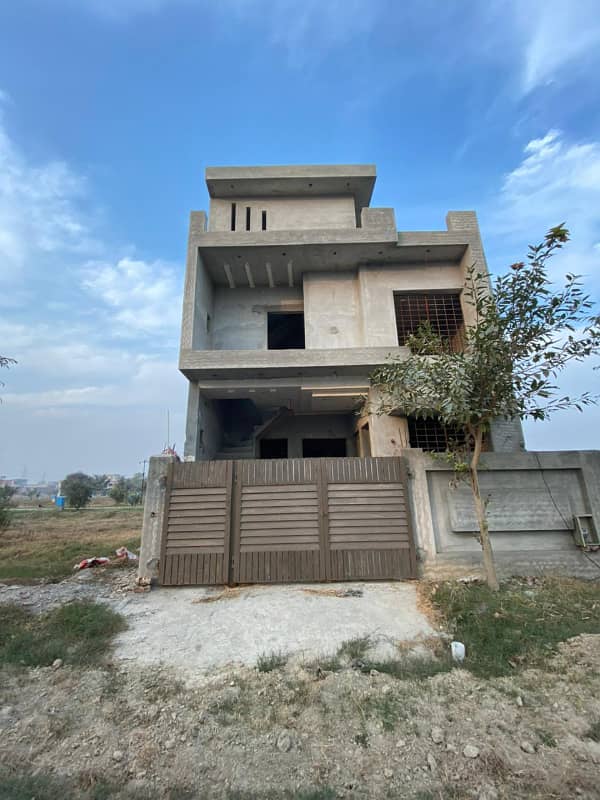 5 Marla Residential Plots for Sale on Installments in Zamin City Lahore 4