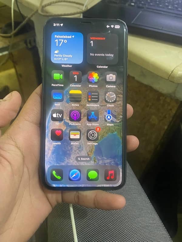 iphone 11 pro max 4