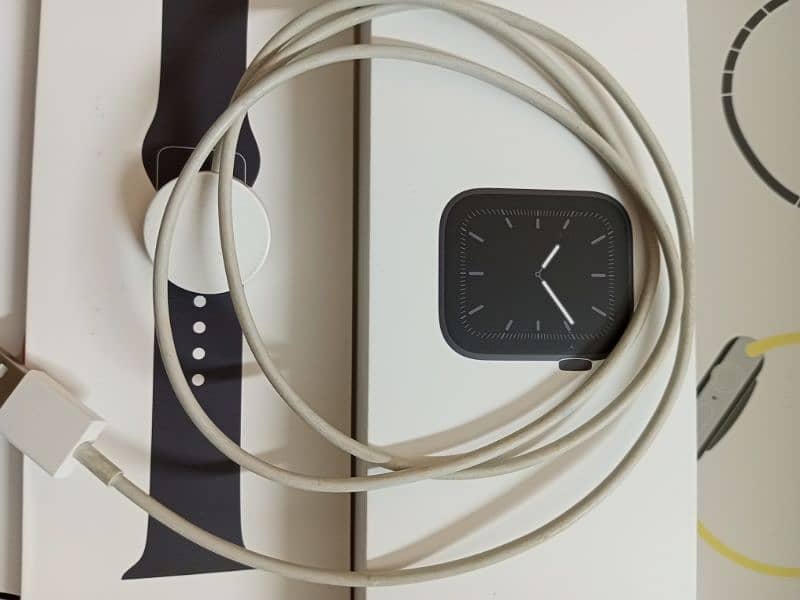 Apple Watch series 5 44mm 5