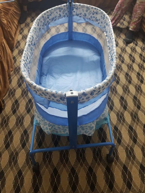 Baby Cot At Offorble price complete in new condition 1