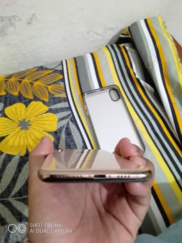 iphone xs max 3