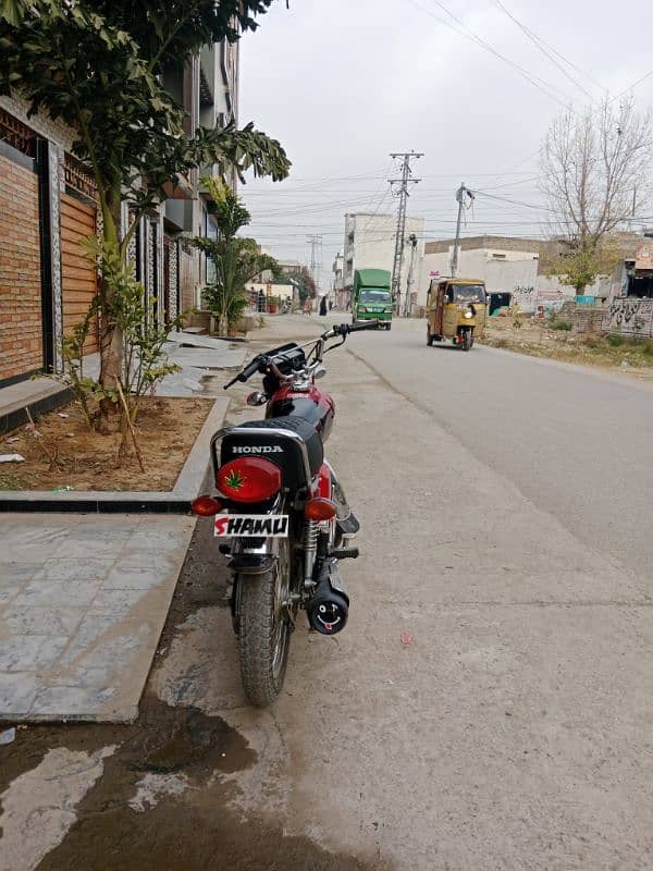 Excellent Condition CG125 2023 Model in Red Color 1