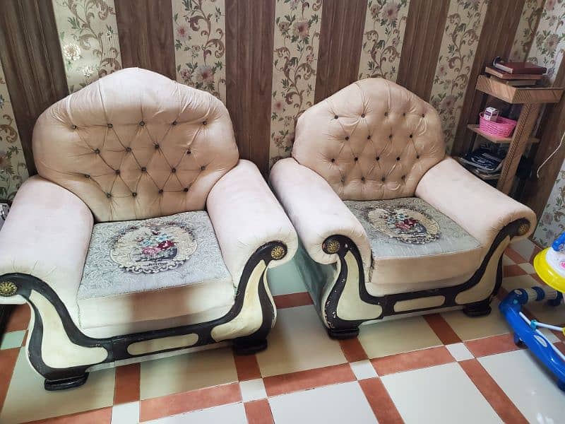 7 seater sofa set good condition 3