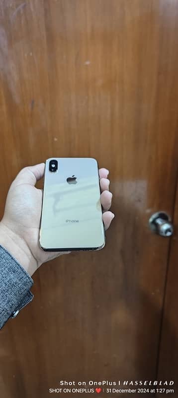 I phone xs gold 64 gb 1