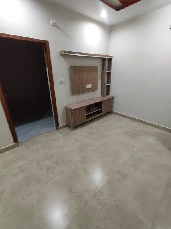 3 Marla portion for rent (Clifton colony) 3