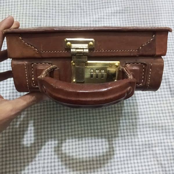 Vintage Leather Briefcase 0