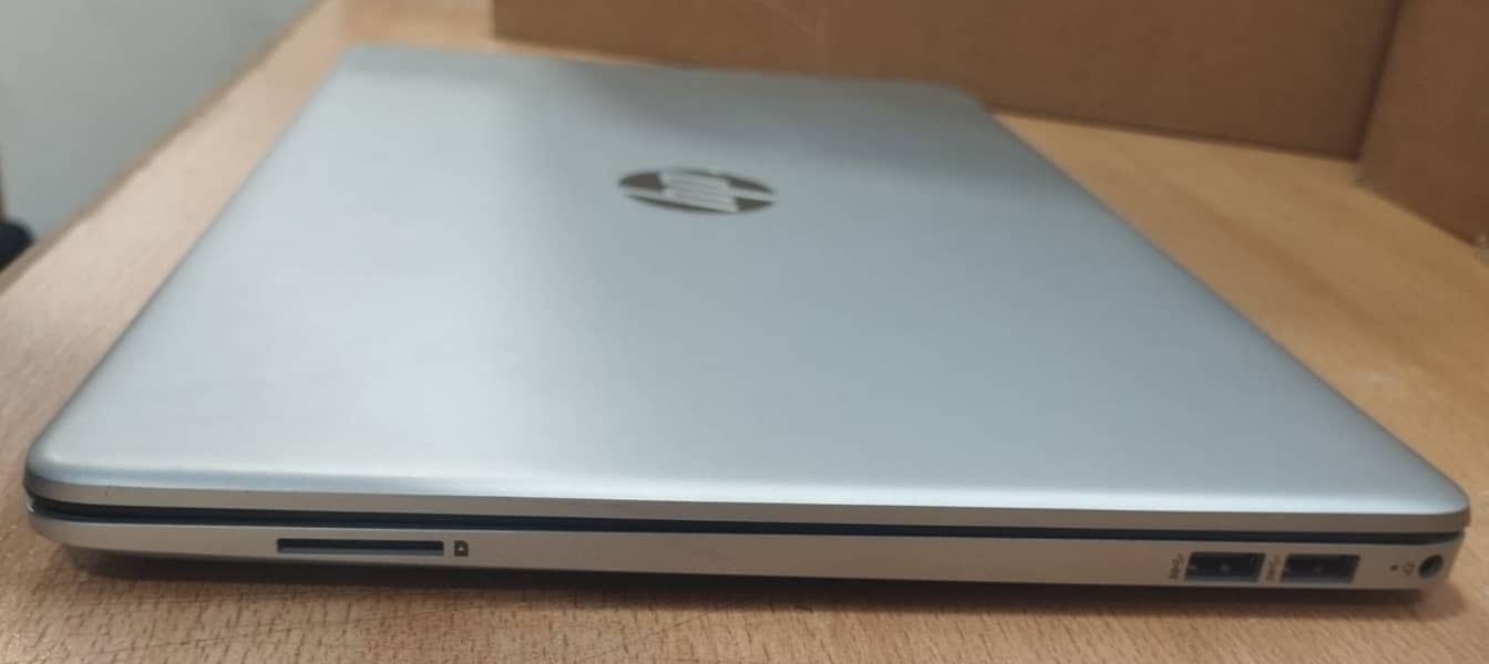 HP 15s-du3525TU i5 (11th Gen), 15s-du3526TU i3 (11th Gen) 1