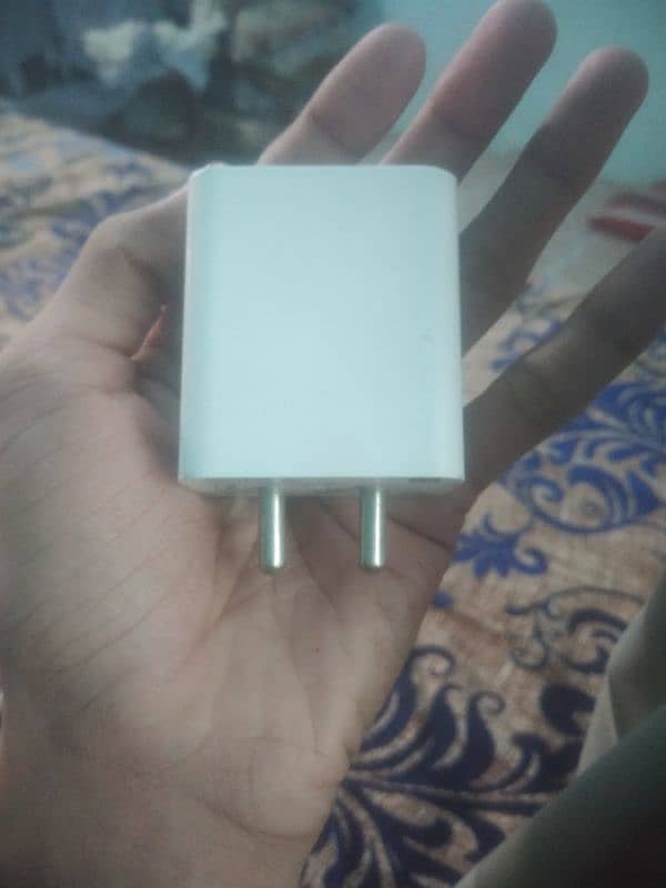 Poco ka original fast charger original cable ke Sath 1