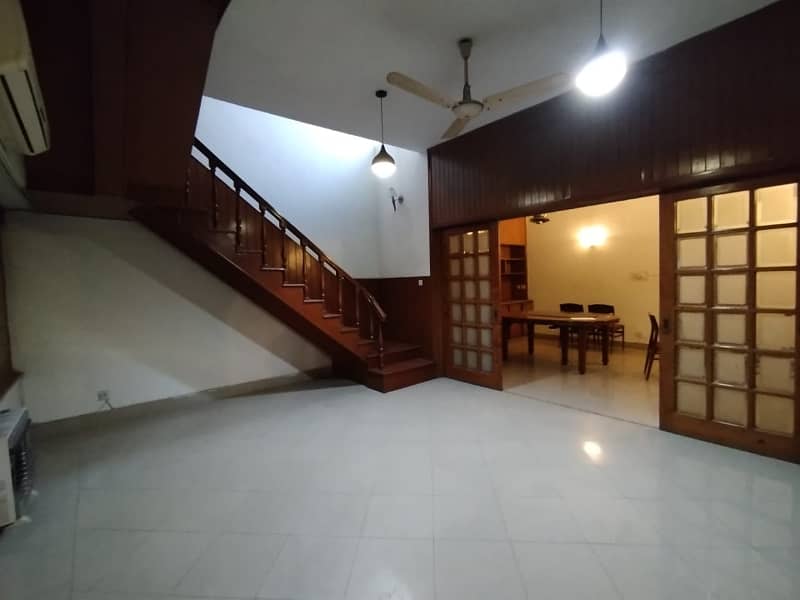 1 Kanal Full House Available For Rent In Main Cantt. 1