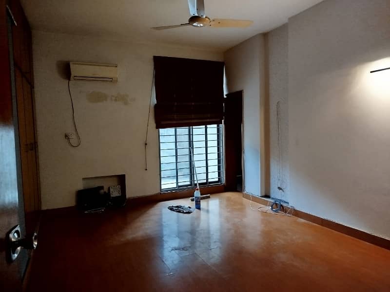 1 Kanal Full House Available For Rent In Main Cantt. 8