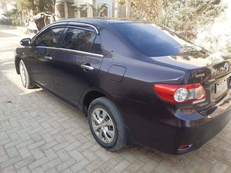 Toyota Corolla Altis 2013 excellent condition 8