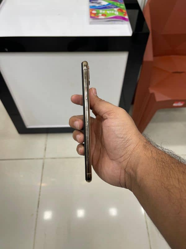 Iphone Xs Max 256GB Pta Approved 1