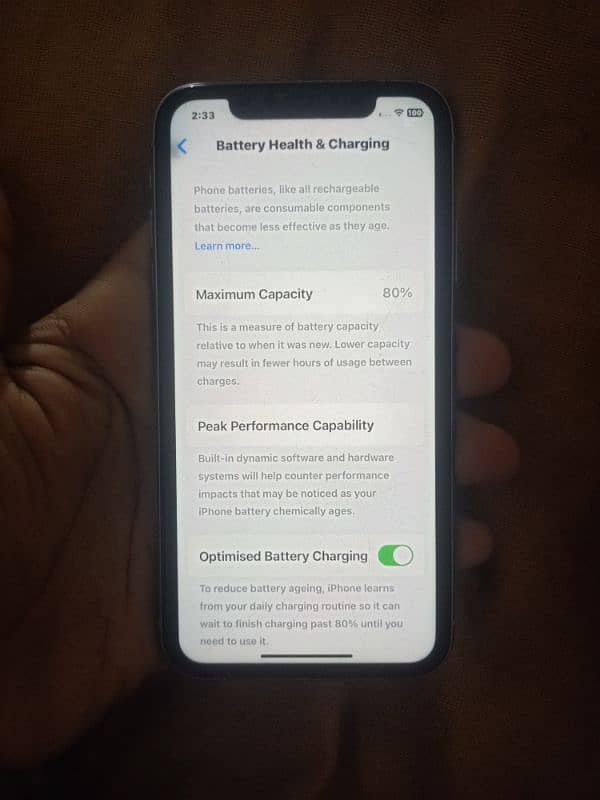 Iphone 11 64 Gb 80 health non pta front light dot or back scretch. 1