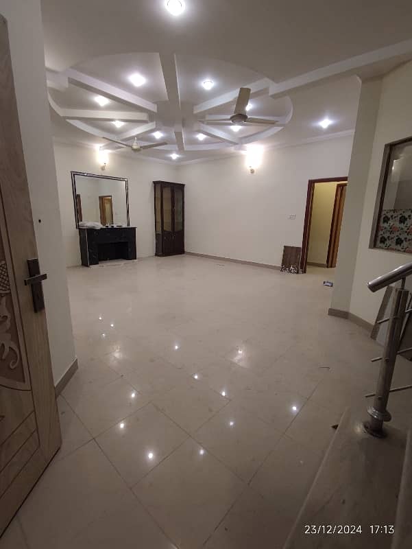 10 Marla Tile Floor House For Rent For Family Near Ucp And Abu Bakar Roundabout 0