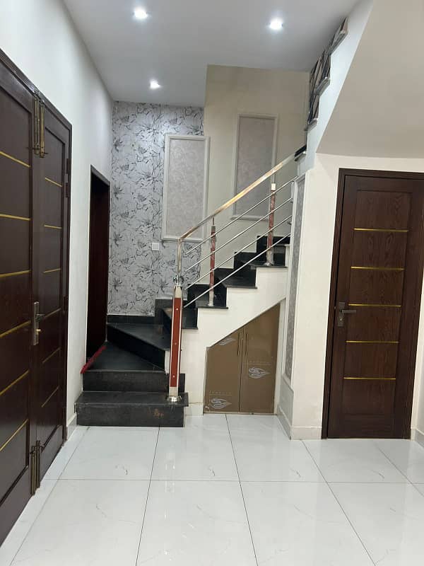 5 Marla Beautifully Built House Is For Sale In Khayaban E Amin Block L 4