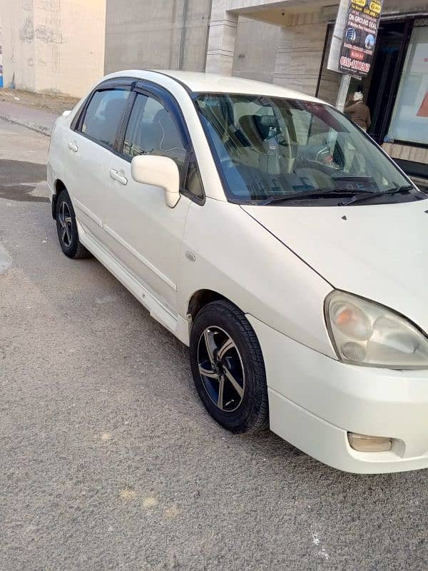 Suzuki Liana 2007 4