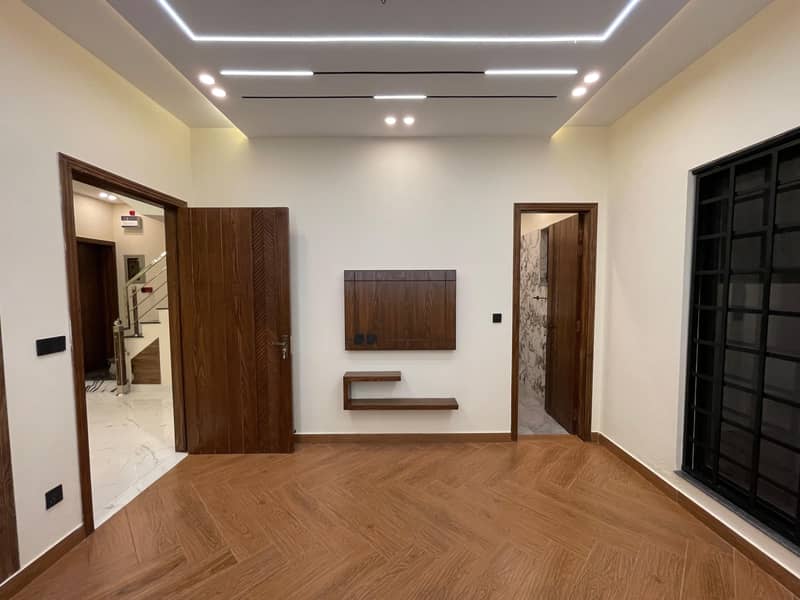 5 MARLA BEAUTIFUL BRAND NEW HOUSE IS AVAILABLE FOR SALE ON A TOP NOTCH LOCATION IN DHA PHASE 11 RAHBAR SECTOR 2 LAHORE 8