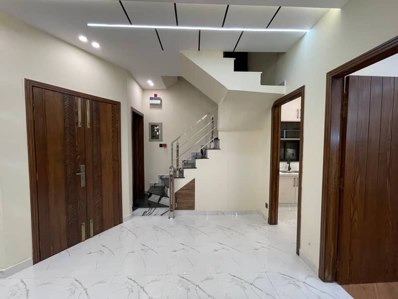 5 MARLA BEAUTIFUL BRAND NEW HOUSE IS AVAILABLE FOR SALE ON A TOP NOTCH LOCATION IN DHA PHASE 11 RAHBAR SECTOR 2 LAHORE 18