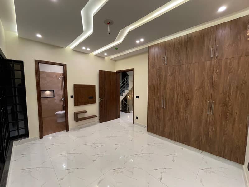 5 MARLA BEAUTIFUL BRAND NEW HOUSE IS AVAILABLE FOR SALE ON A TOP NOTCH LOCATION IN DHA PHASE 11 RAHBAR SECTOR 2 LAHORE 33