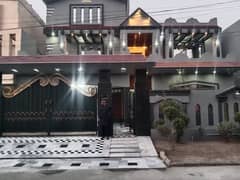 1 KANAL FURNISHED OLD BUT RENOVATED AND IN VERY GOOD CONDITION HOUSE IS AVAILABLE FOR SALE IN NFC PHASE 1 LAHORE