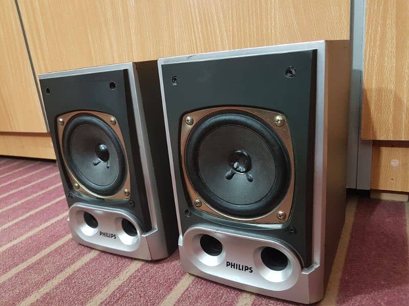 philips Bookshelf Speakers (Read Ad) 3