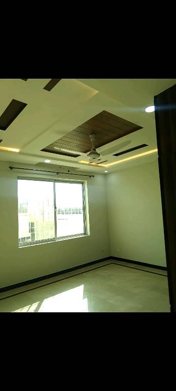 10 Marla Ground Portion for Rent in G-13 2