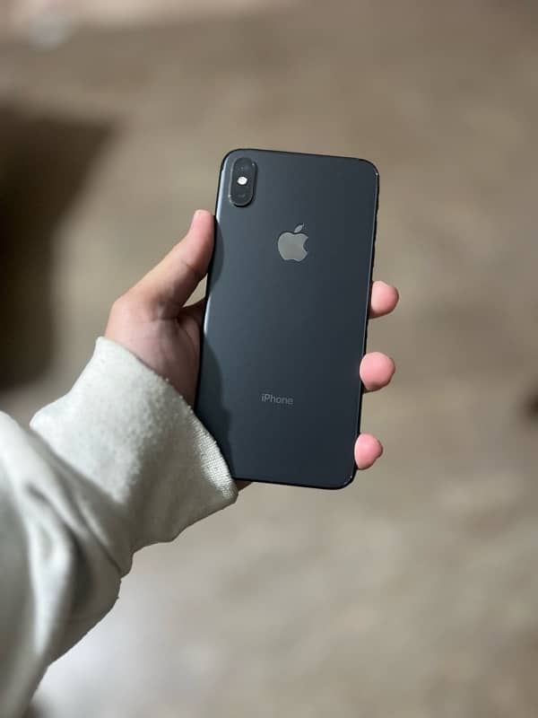 iPhone XS Max for Sale 3