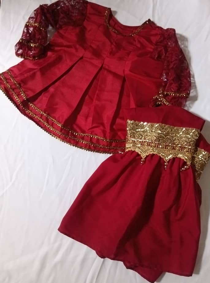 Stunning Red Dress for Sale - Excellent Condition! 0