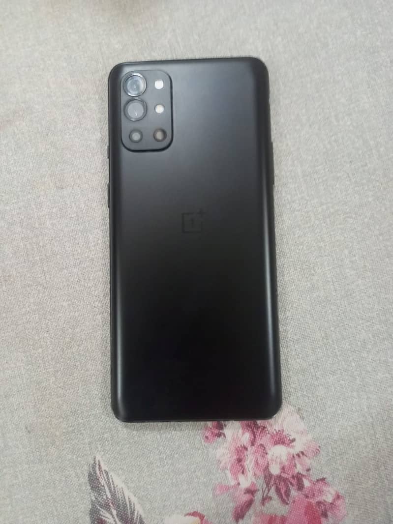 OnePlus 9r 8+8GB / 128GB 5