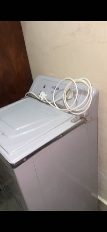 super asia washing dryer . excellent condition as brand new . 2