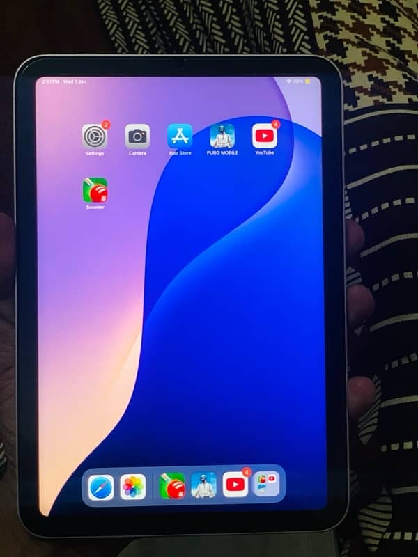 iPad mini 6  gold coler condition 10/9 64 gb 3