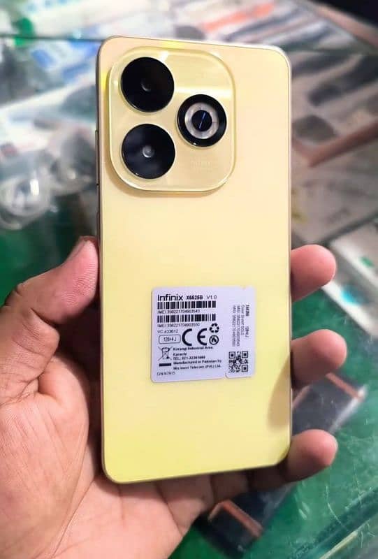 Infinix Smart 8 Pro (Gold) 1