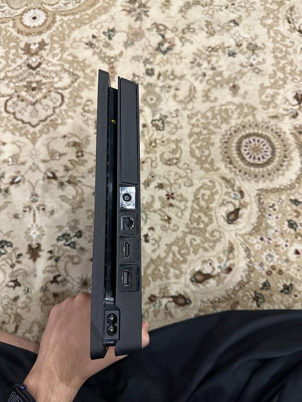 ps4 slim 3