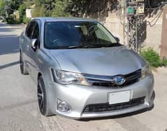 Toyota Corolla Axio Hybrid 2013