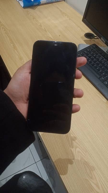 I phone 11 (Non Pta JV) 64gb Black 1